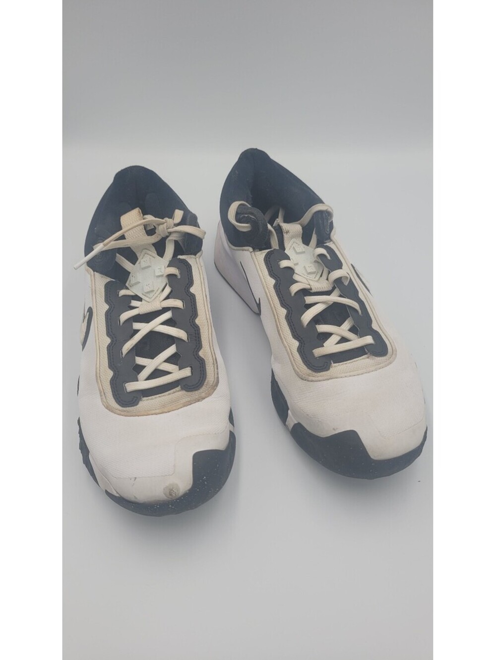 Nike Men's Sneakers Size 9.5 White and Black